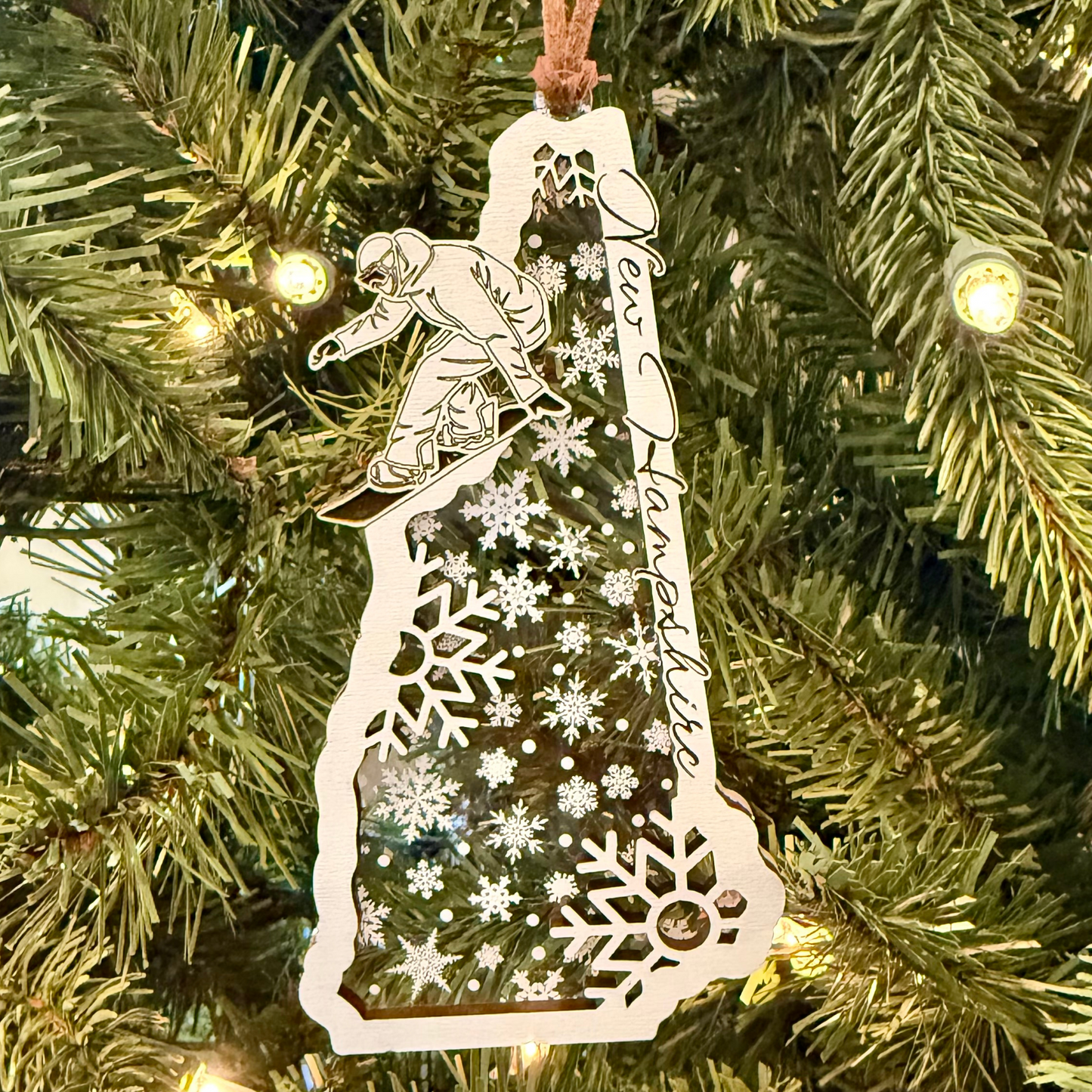 New Hampshire Ornament - Snowboarder
